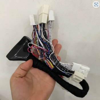 Gập gương lên kính Yaris Cross